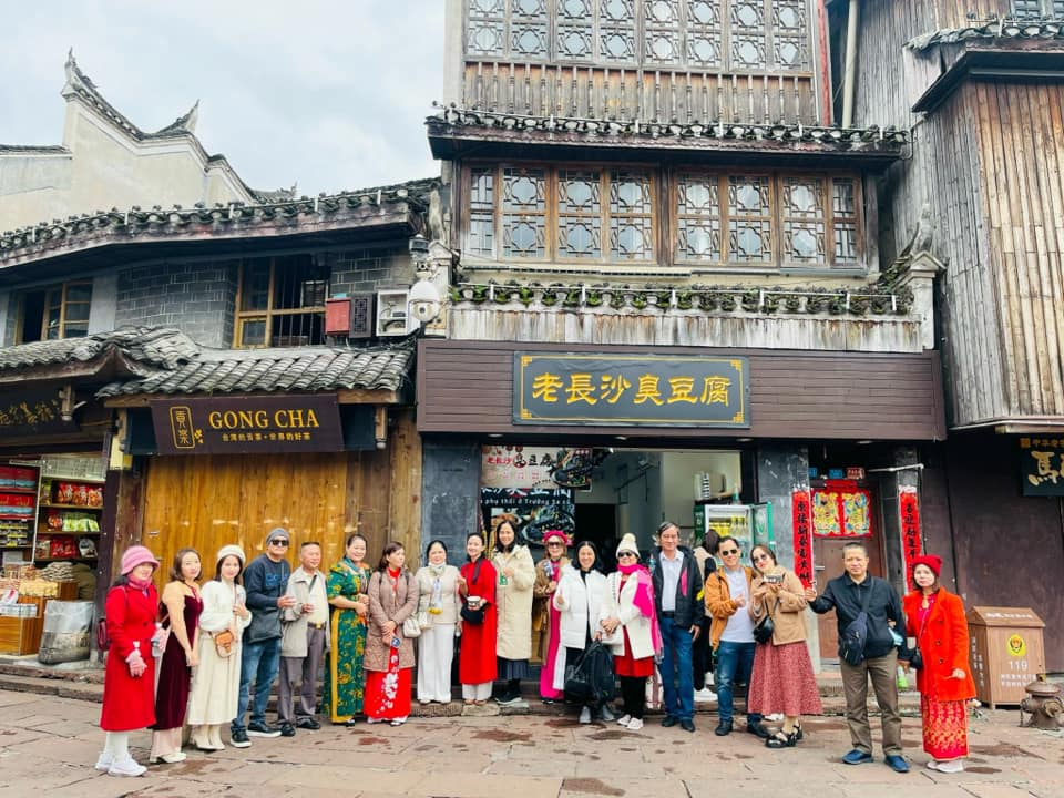 PHƯỢNG HOÀNG CỔ TRẤN & TRƯƠNG GIA GIỚI – NỐI DÀI HÀNH TRÌNH GẮN KẾT CỦA NAM DƯỢC CÙNG QUÝ KHÁCH HÀNG
