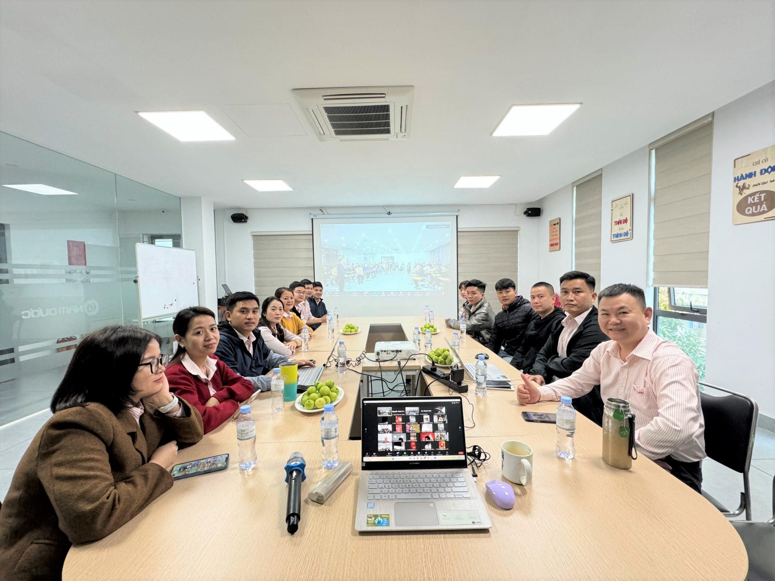 TEAMBUILDING THÁNG 12: XÂY DỰNG NHÂN HIỆU, THƯƠNG HIỆU – KIẾN TẠO GIÁ TRỊ THÀNH CÔNG