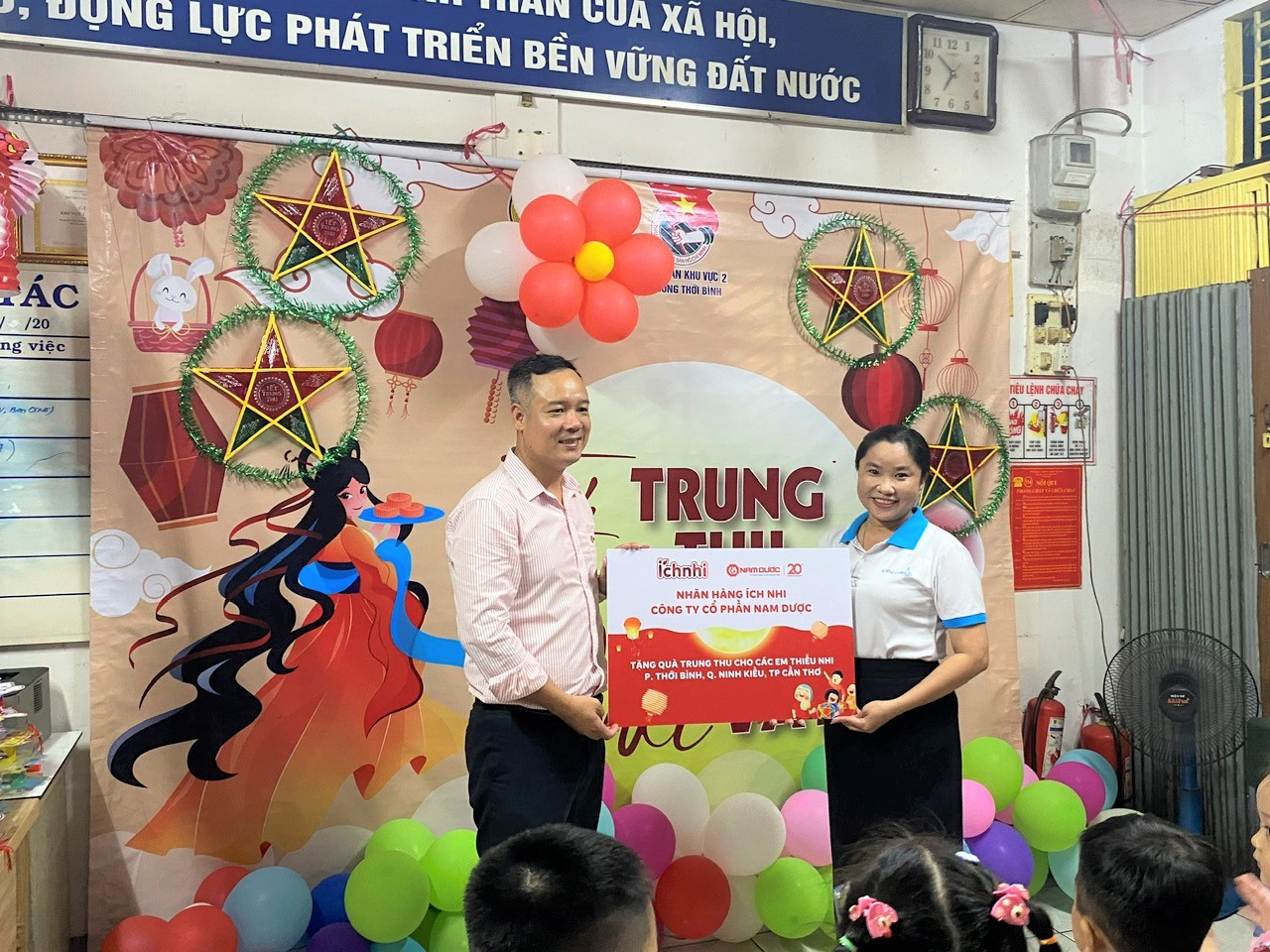NAM DƯỢC: VUI HỘI TRĂNG RẰM CÙNG CÁC EM NHỎ TẠI THỚI BÌNH (TP. CẦN THƠ)