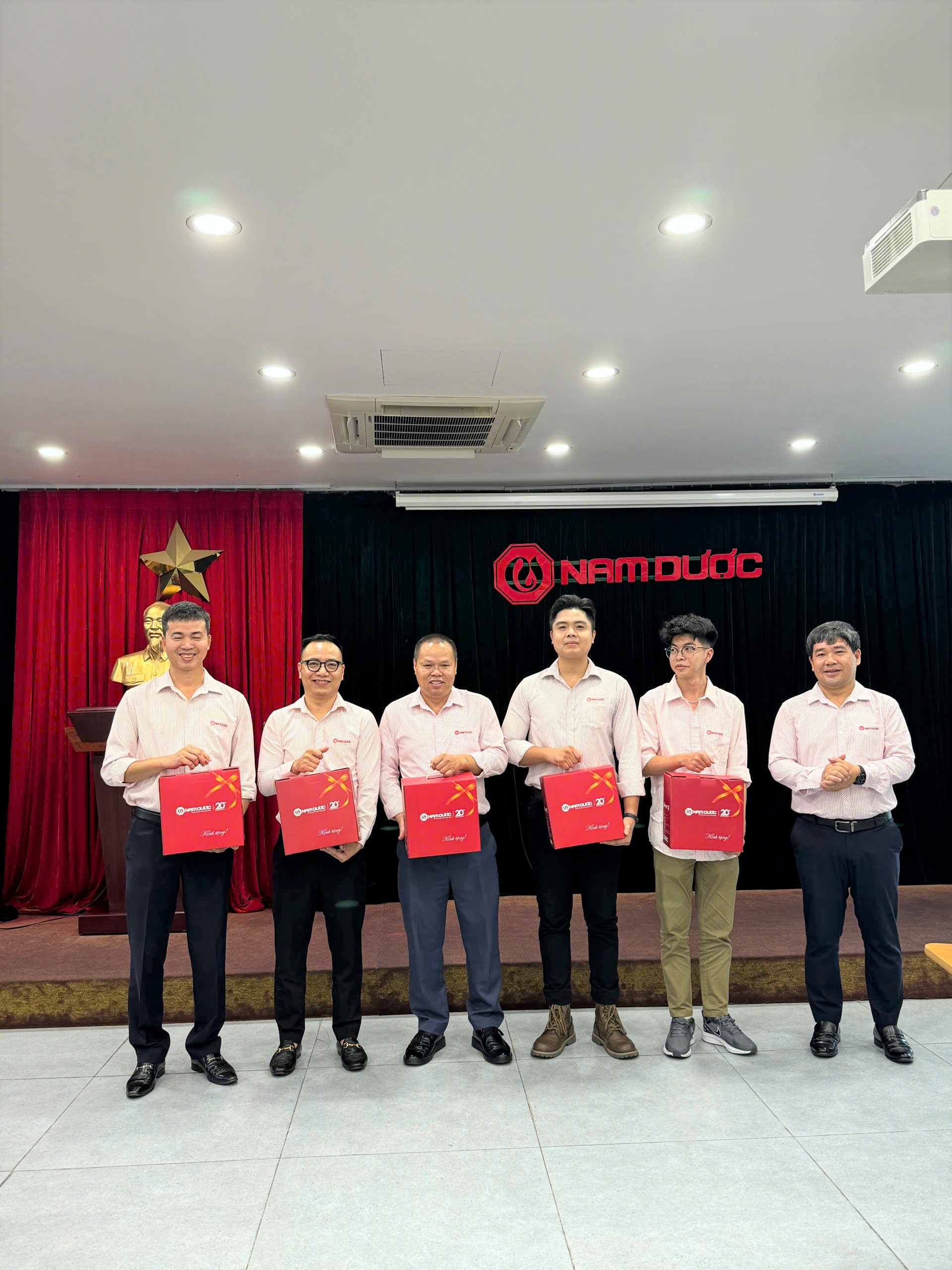 TEAM BUILDING THÁNG 10: KHƠI NGUỒN NĂNG LƯỢNG TÍCH CỰC – CHINH PHỤC NHỮNG THÀNH CÔNG