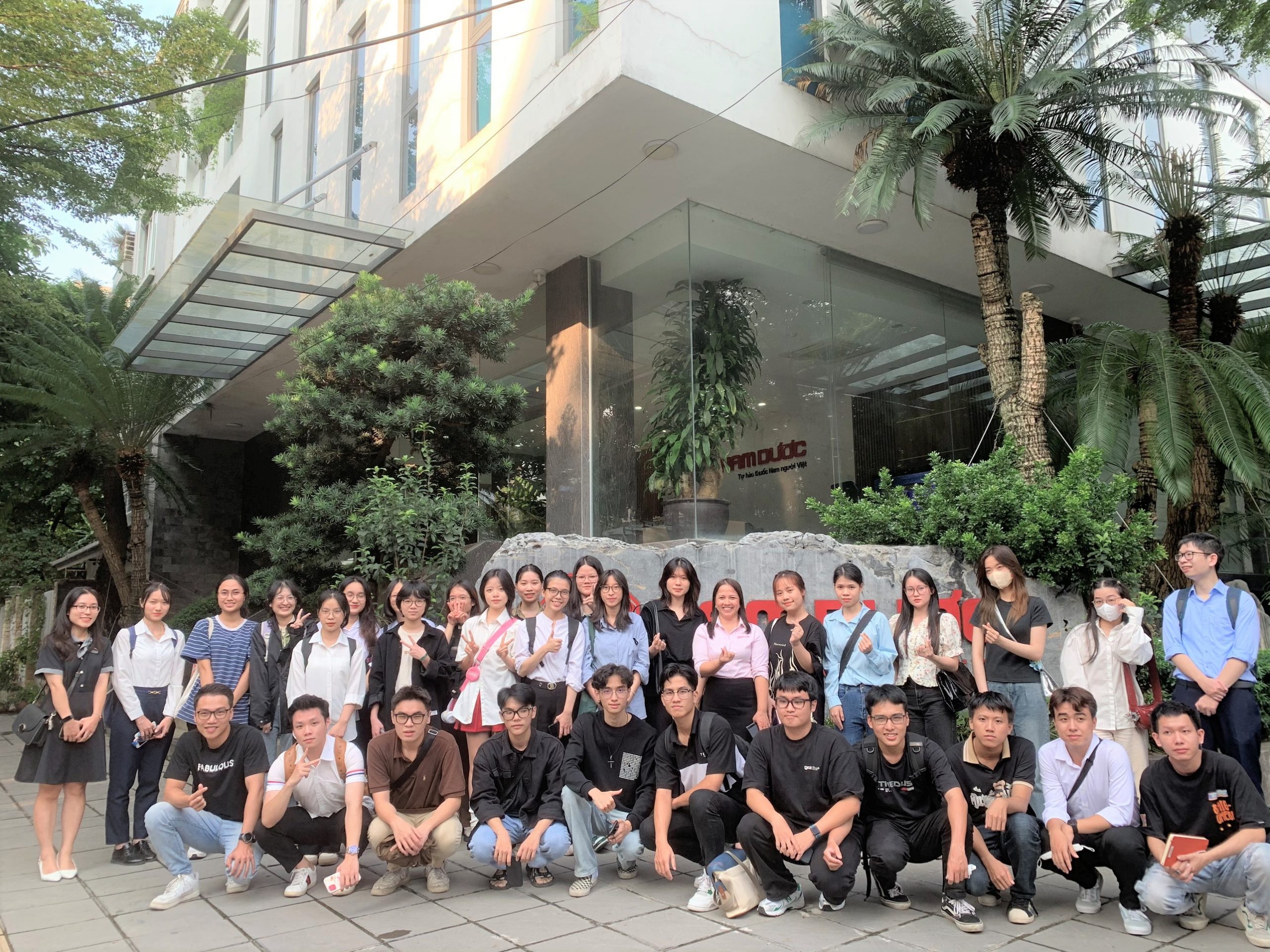 ĐÓN TIẾP ĐOÀN SINH VIÊN ĐẠI HỌC KTQD ĐẾN THAM QUAN THỰC TẾ TẠI NAM DƯỢC