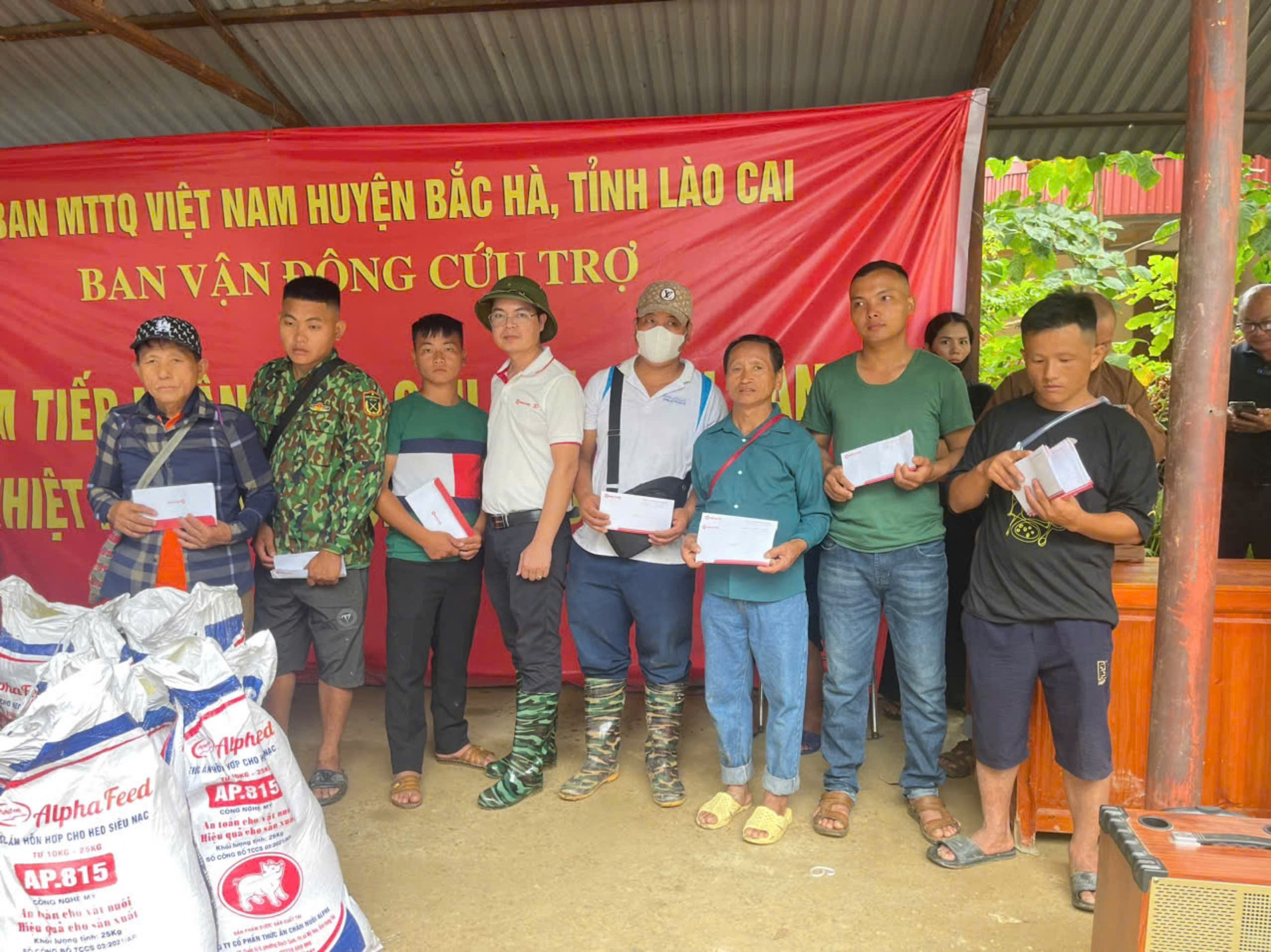 GÓI TRỌN HAI CHỮ “ĐỒNG BÀO” TRONG CHUYẾN THIỆN NGUYỆN TẠI BẮC HÀ, LÀO CAI