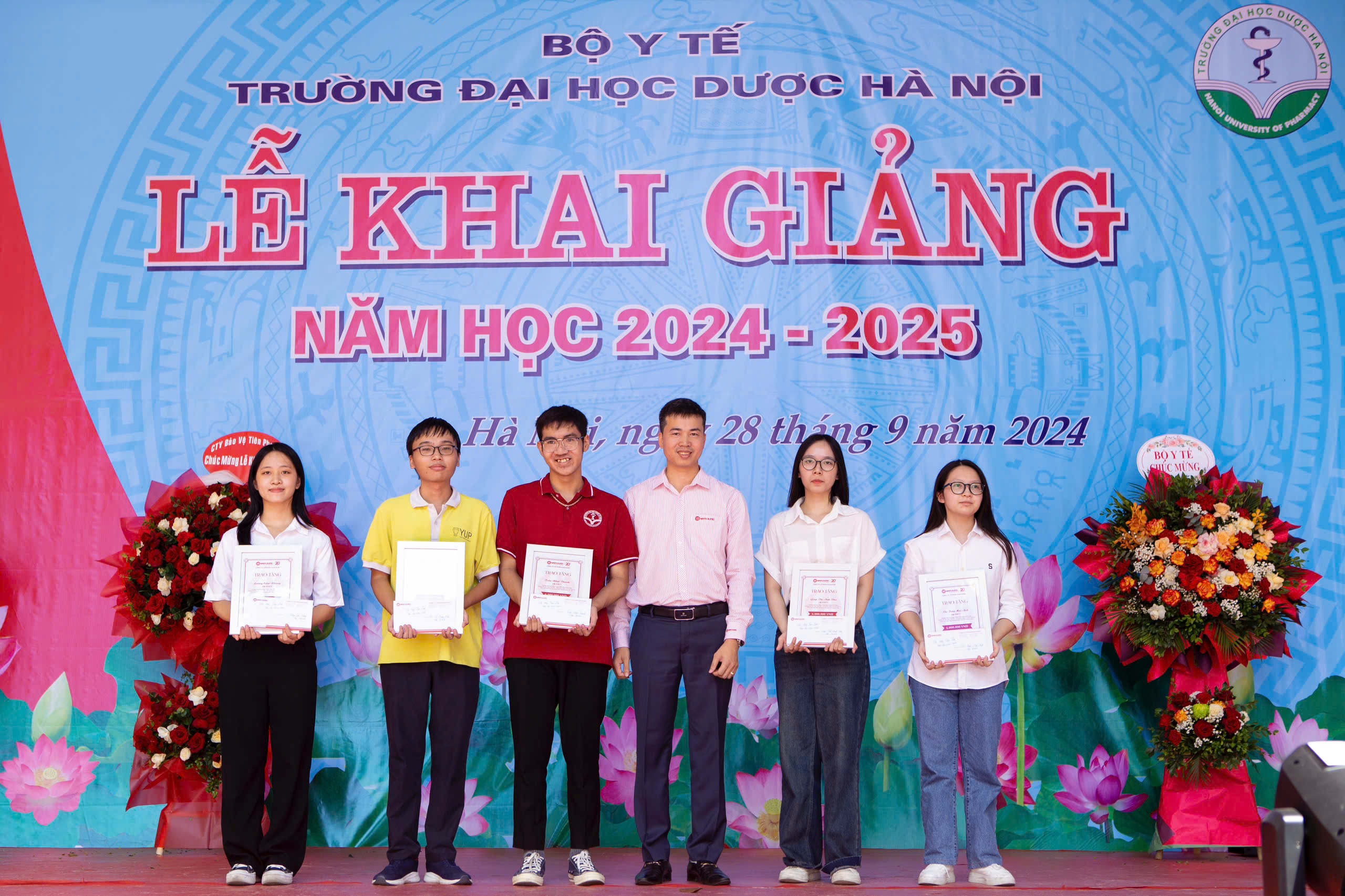 NAM DƯỢC CHẮP CÁNH ƯỚC MƠ CHO SINH VIÊN TRƯỜNG ĐẠI HỌC DƯỢC HÀ NỘI