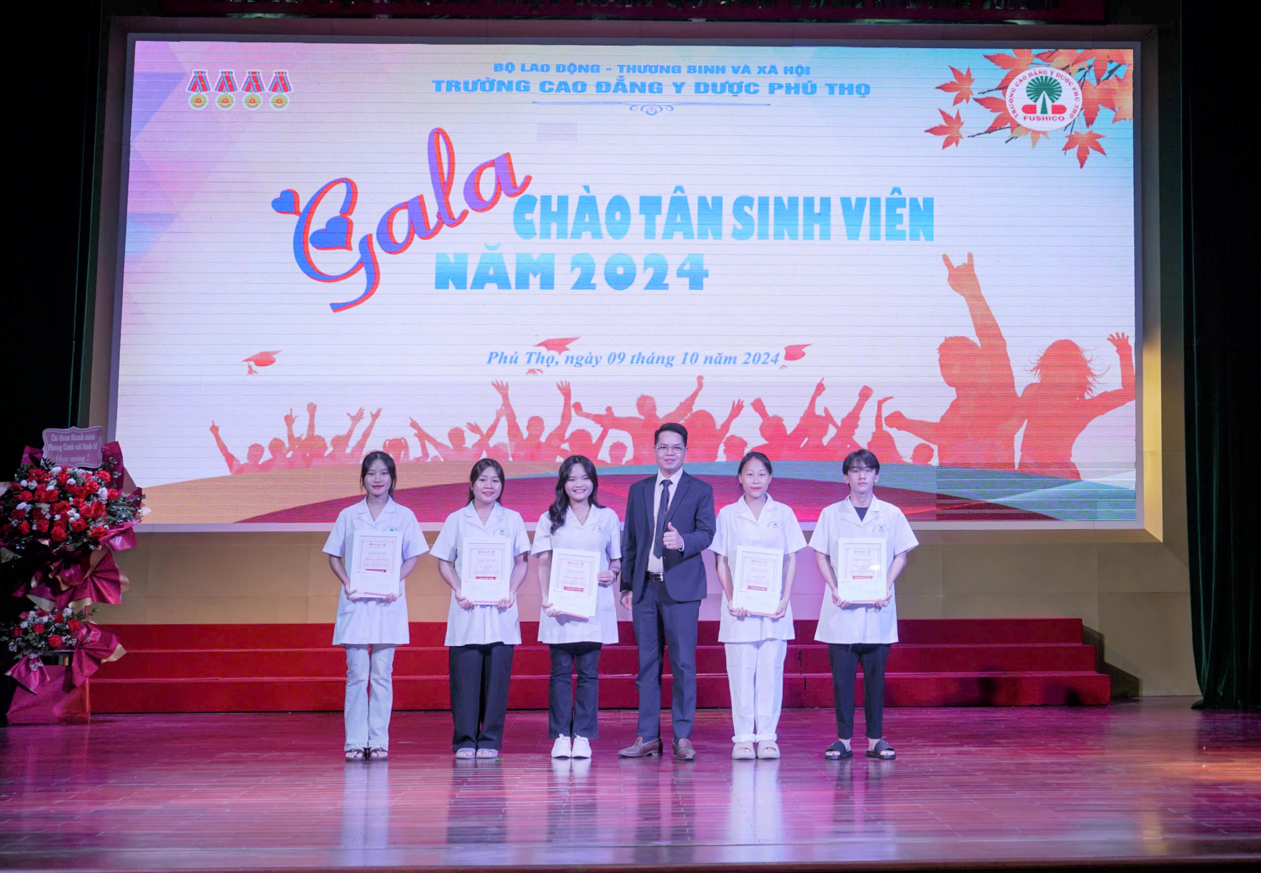 HỌC BỔNG NAM DƯỢC ĐỒNG HÀNH CÙNG SINH VIÊN TRƯỜNG CAO ĐẲNG Y DƯỢC PHÚ THỌ