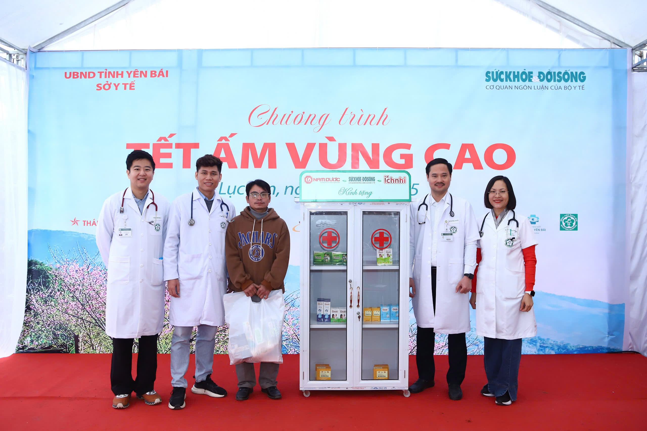 NAM DƯỢC ĐỒNG HÀNH CÙNG BÁO SỨC KHỎE ĐỜI SỐNG MANG “TẾT ẤM VÙNG CAO” VỀ LỤC YÊN (YÊN BÁI)