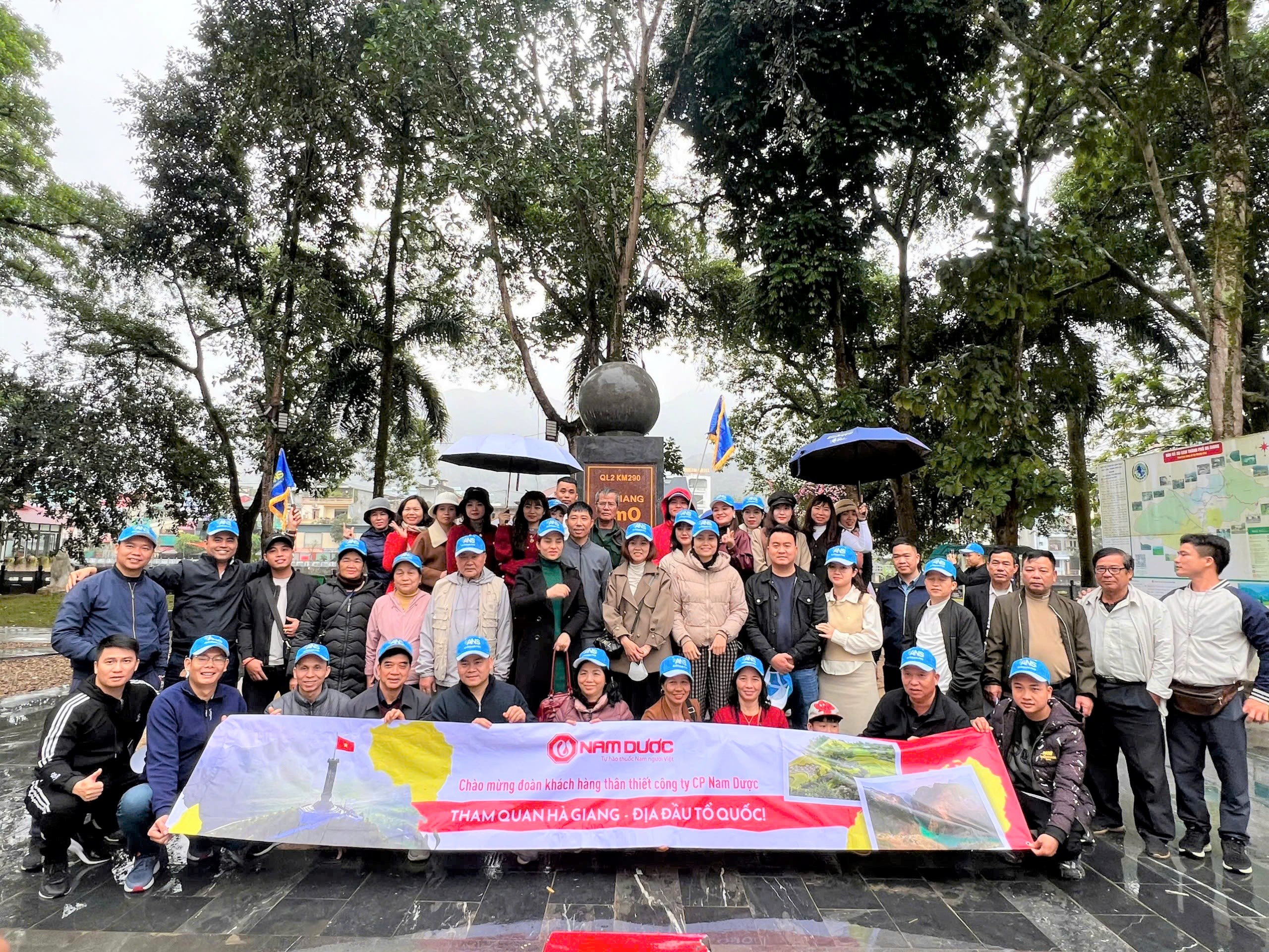 3 NGÀY 2 ĐÊM KHÁM PHÁ CAO NGUYÊN ĐÁ HÀ GIANG CÙNG NAM DƯỢC VÀ KHÁCH HÀNG THÂN THIẾT